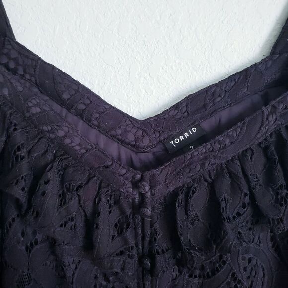 Torrid Black Lace Ruffle Strap Crop Tank - Picture 5 of 10